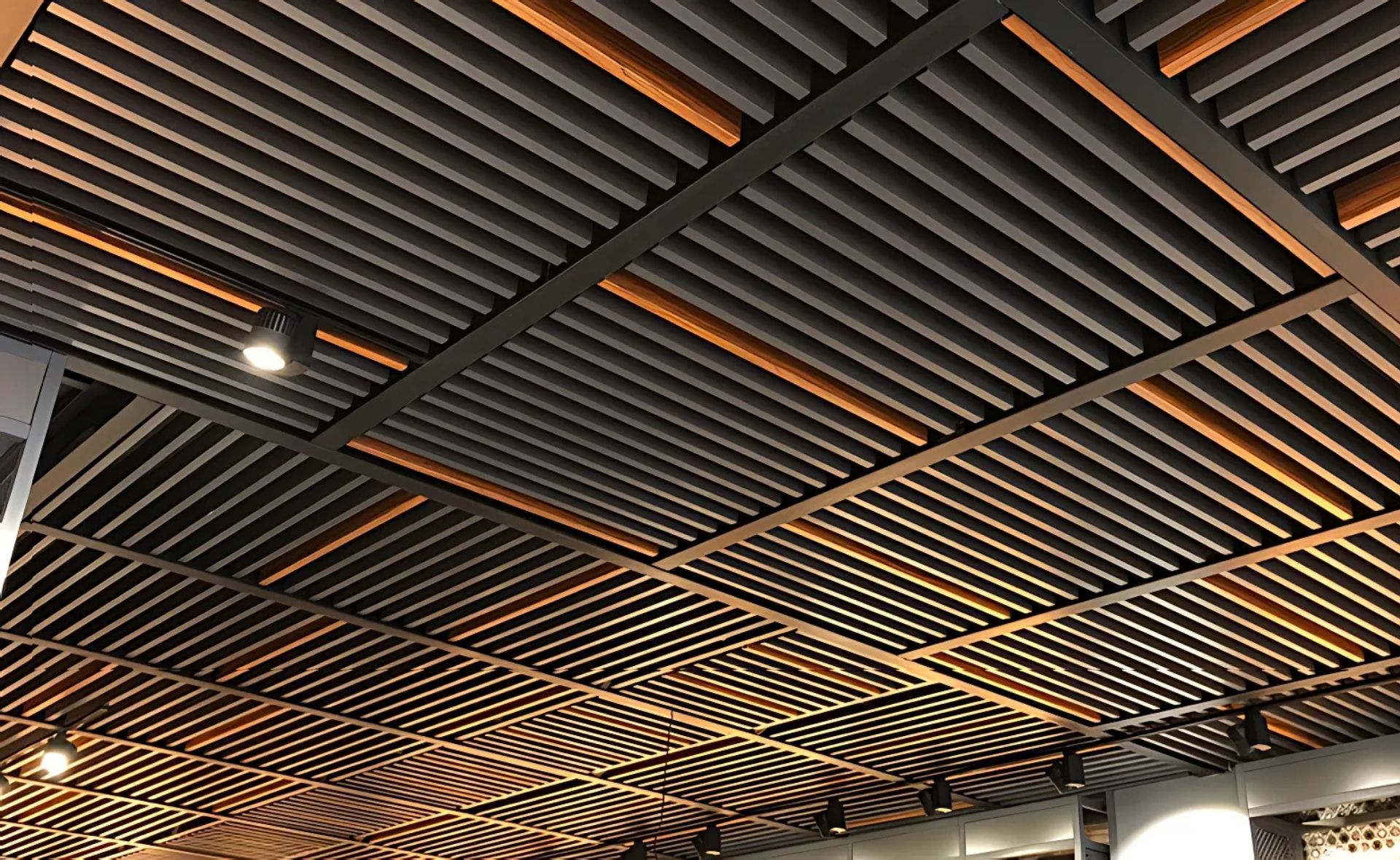 Led Aydınlatmalı Asma Tavan Tasarımları ile Modern Mekânlar Yaratın